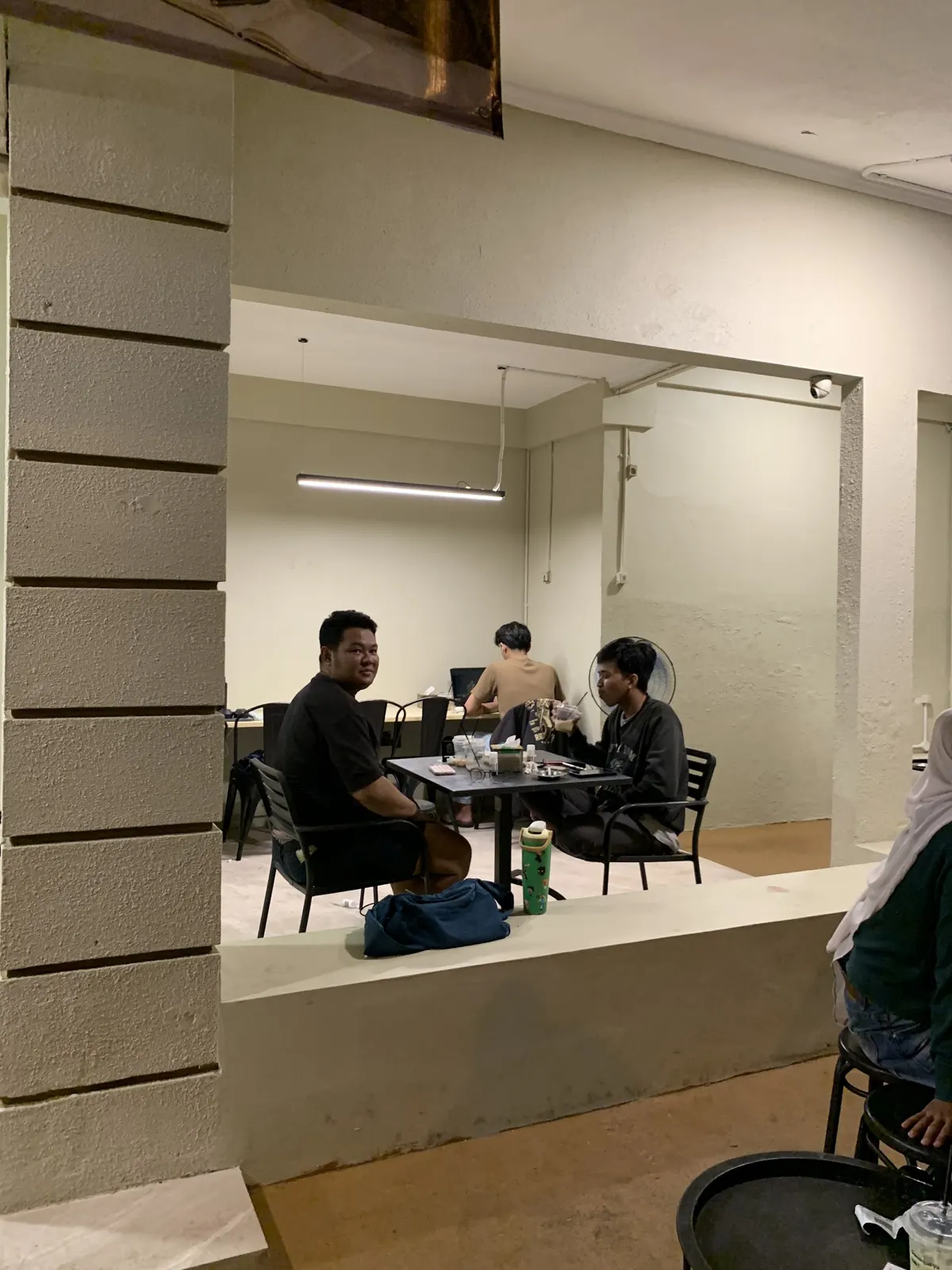Ruang Meeting Privat di Bintaro buat Interview dan Diskusi Tim